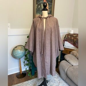 Vintage Mrs Hur Handmade Houndstooth Patterned Hooded Wool Poncho High Low OSFM